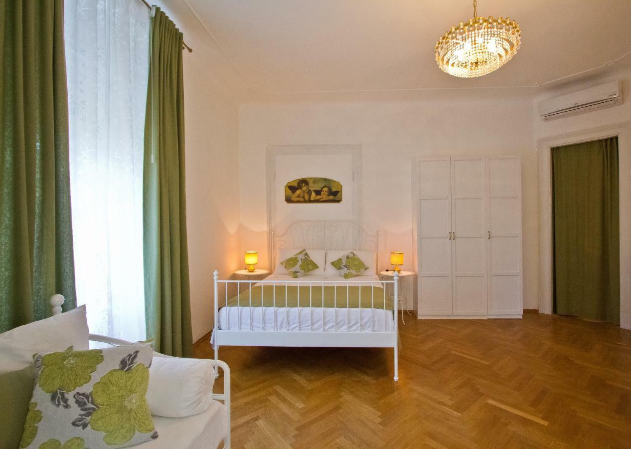 Golden Rooms Bed & Breakfast Trieszt Kültér fotó