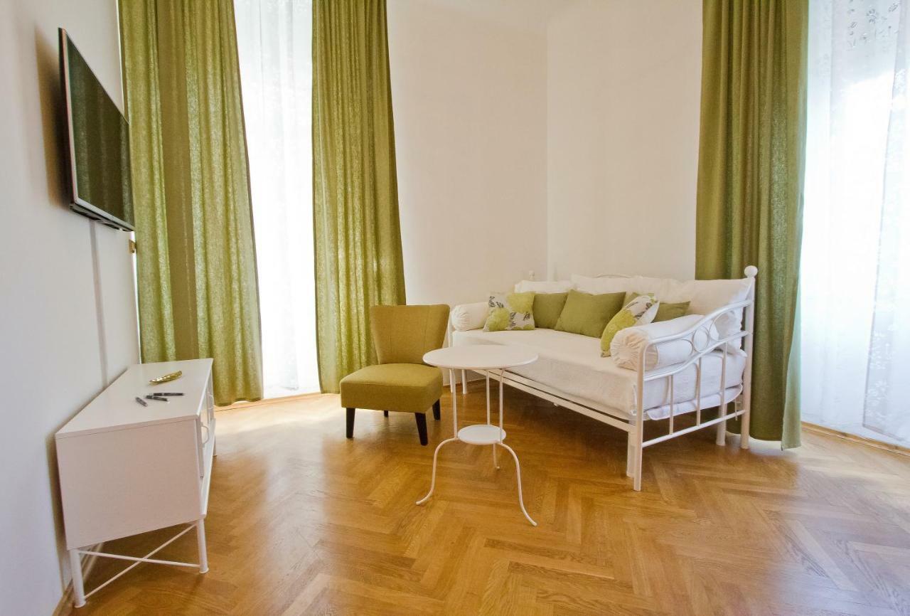 Golden Rooms Bed & Breakfast Trieszt Kültér fotó